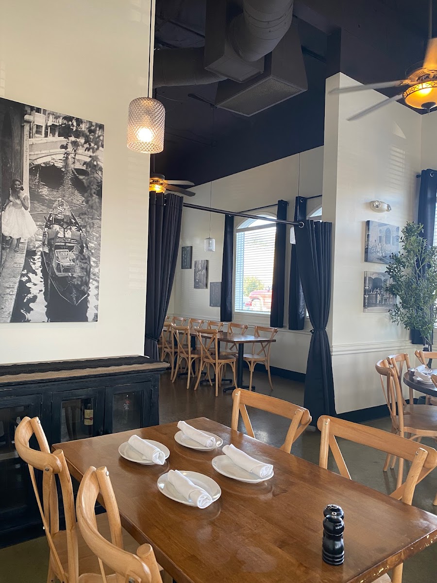 Strings Italian Cafe Jackson